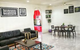 Green Dream Homestay 4 Bilik&Ruang Tamu Aircond 3 Bilik Air Wifi Kota Bharu